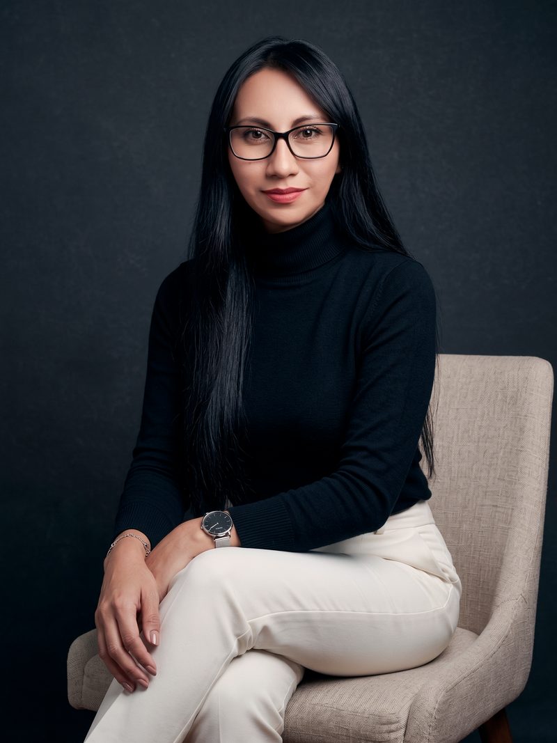 Gabriela Tutillo, Desarrollo Comercial